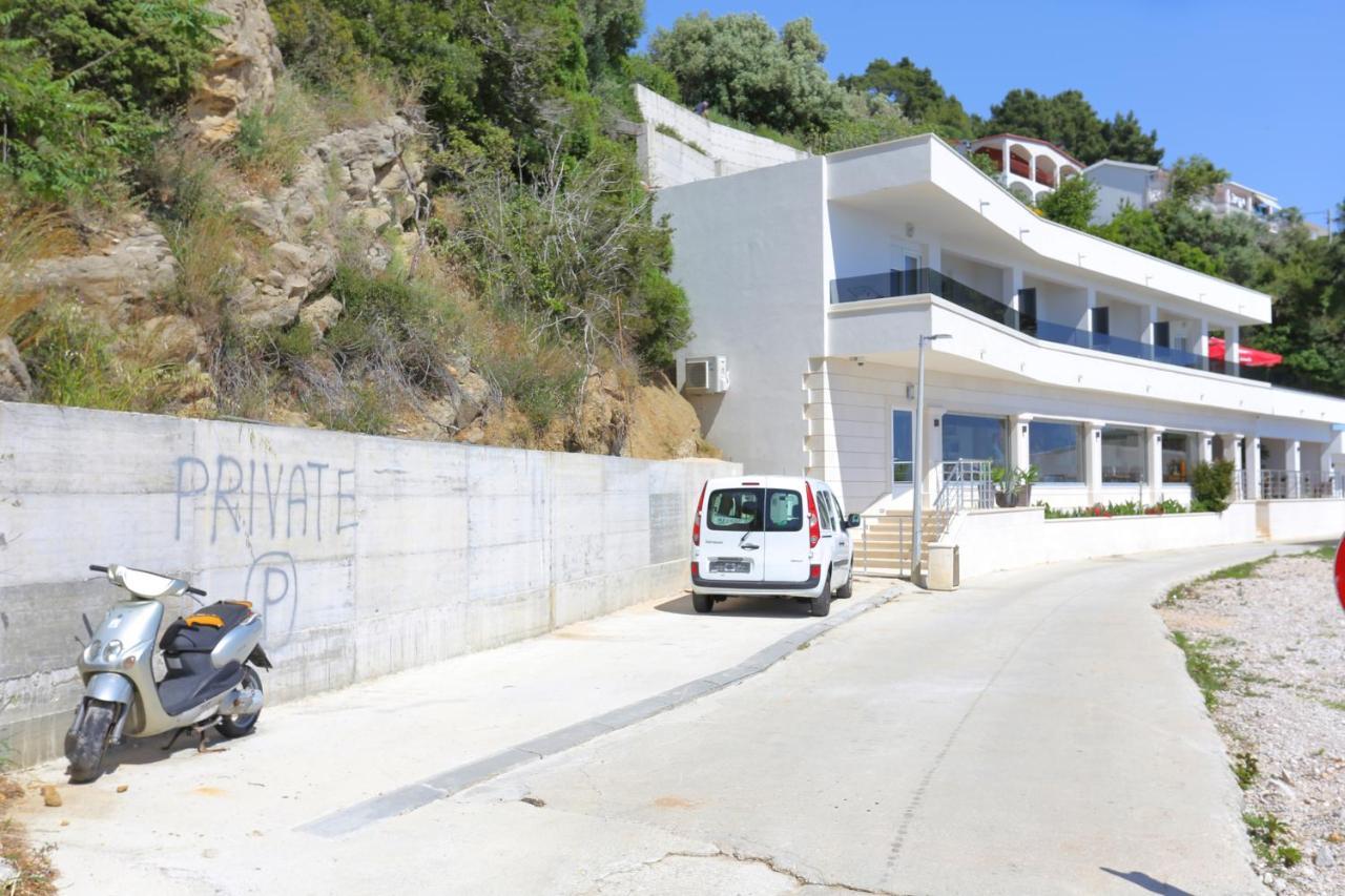 Family Friendly Apartments With A Swimming Pool Zivogosce - Porat, Makarska - 18150 المظهر الخارجي الصورة